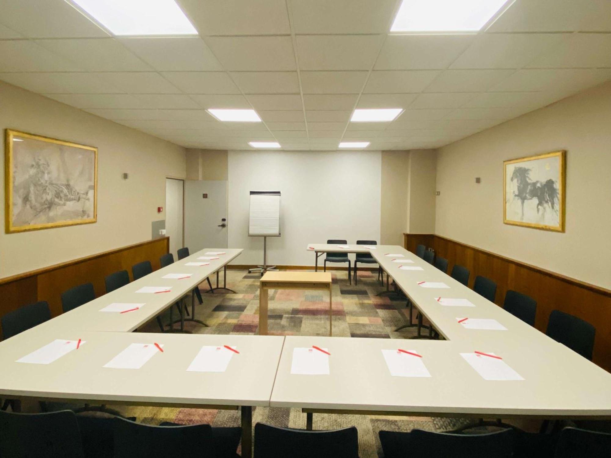 Ibis Saint-Omer Centre Luaran gambar